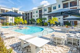 Tropical Dream 2BR/2BA w./ Pool, Gym, and Theater - Image 4