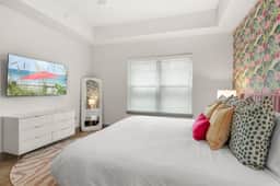 Beachy Escape: 2BR/2BA w./ Pool, Gym, and Theater - Image 3