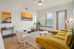 Tropical Oasis 2BR/2BA w./ Pool, Gym, and Theater - Image 2