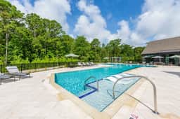 Paradise Escape: Stylish 3BR/2BA with Pool & Gym - Image 2