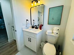 Magnolia & Pearl | Luxe Beach House + Pickleball - Image 5