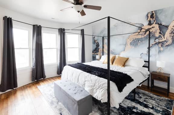 Chic 4 BR: Minutes to Cleveland Clinic, CWRU & UH! - Image 3