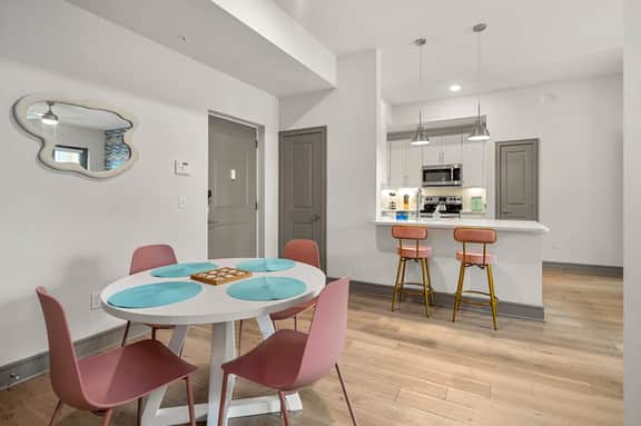 Idyllic Escape: 2BR/2BA w./ Pool, Gym, and Theater - Image 3