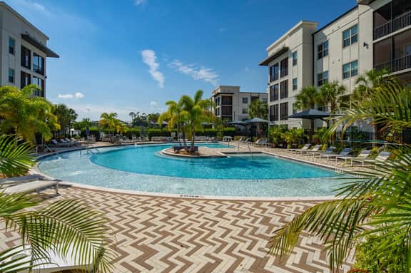 Idyllic Escape: 2BR/2BA w./ Pool, Gym, and Theater - Image 4