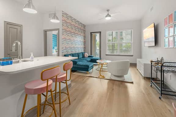 Idyllic Escape: 2BR/2BA w./ Pool, Gym, and Theater - Image 5