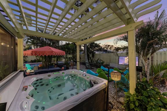 Hot Tub • Arcade Room • Steps to Palma Sola Beach - Image 5