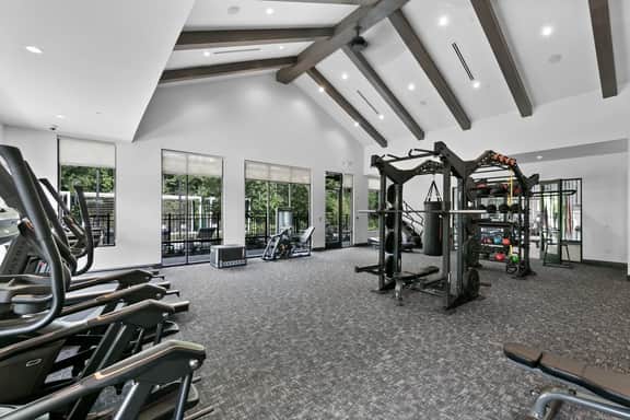 Sunny Haven: Chic 2BR/2BA with Pool & Gym - Image 4