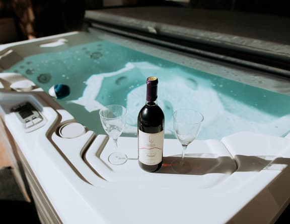 Couples Retreat | Hot Tub | Ponds | Trails | Fires - Image 1
