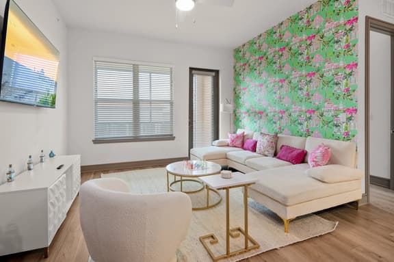 Tropical Dream 2BR/2BA w./ Pool, Gym, and Theater - Image 1